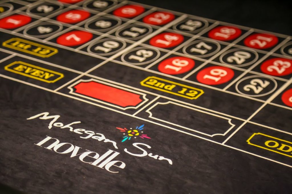 grab 100% bonus from Rocket Riches Casino