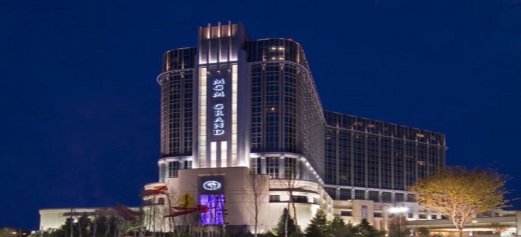 mais recente Fridayroll Casino bónus semanal promoção