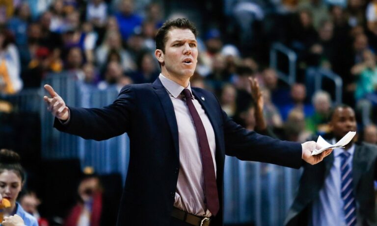 Jan 13, 2016; Denver, CO, USA; Golden State Warriors interim head coach Luke Walton reacts to a play in the fourth quarter against the Denver Nuggets at the Pepsi Center. The Nuggets defeated the Warriors 112-110. Mandatory Credit: Isaiah J. Downing-USA TODAY Sports