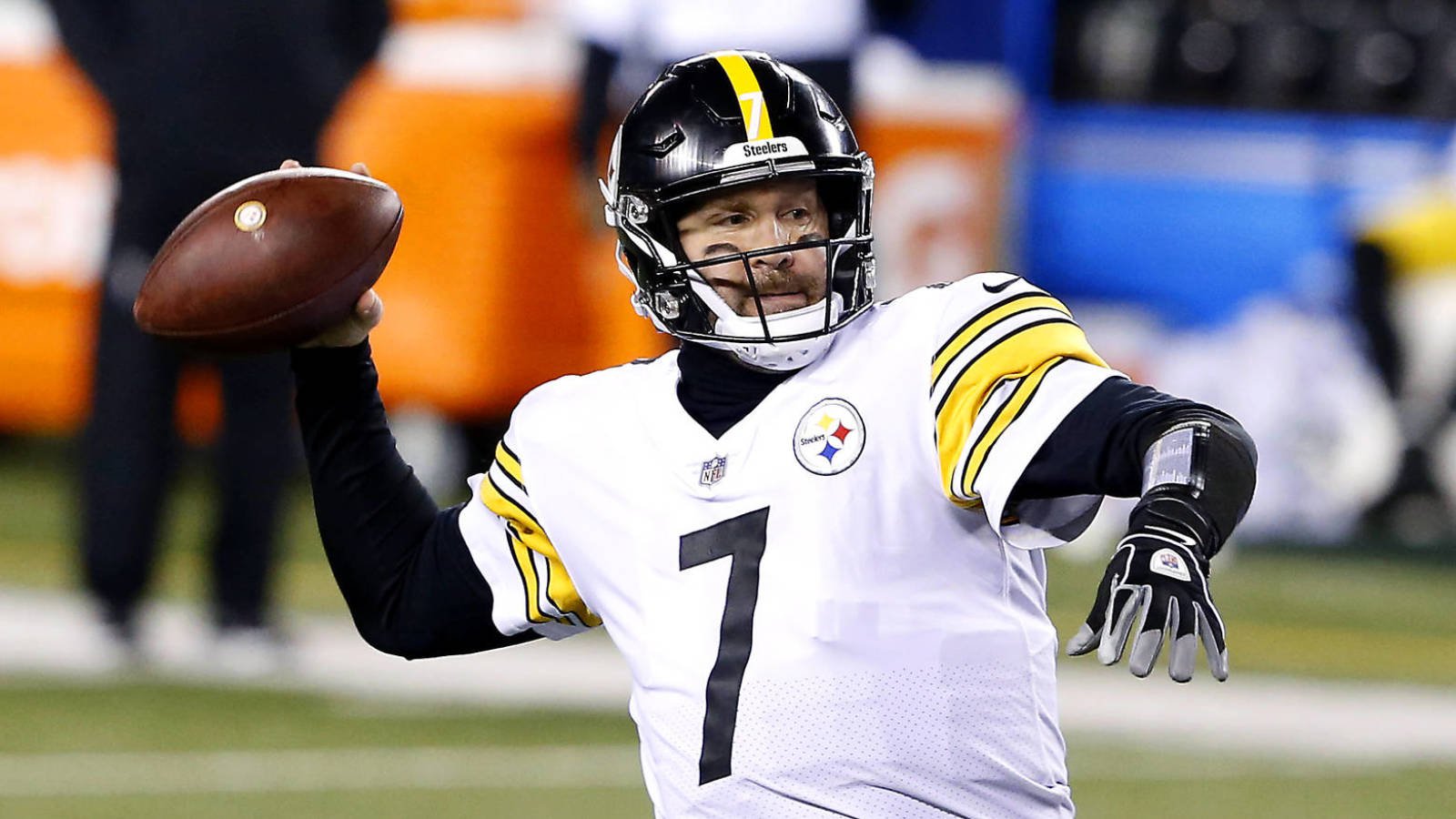 Dec 21, 2020; Cincinnati, Ohio, USA;  Pittsburgh Steelers quarterback Ben Roethlisberger (7) throws on the run during the third quarter against the Cincinnati Bengals at Paul Brown Stadium. Mandatory Credit: Joseph Maiorana-USA TODAY Sports