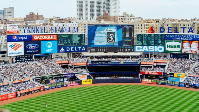 Aaron Boone Favored to Remain with Yankees to Start 2022 MLB Season